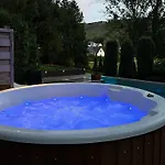 Baza Beskid, - Bania, Basen, Ogrod, Gory, Prywatnosc Nyaraló Bielsko-Biała