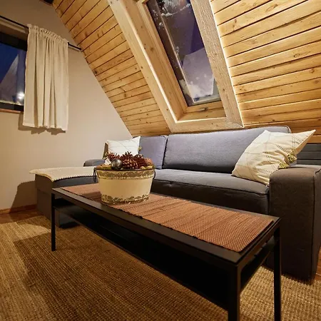 Holiday home Baza Beskid, - Bania, Basen, Ogrod, Gory, Prywatnosc *